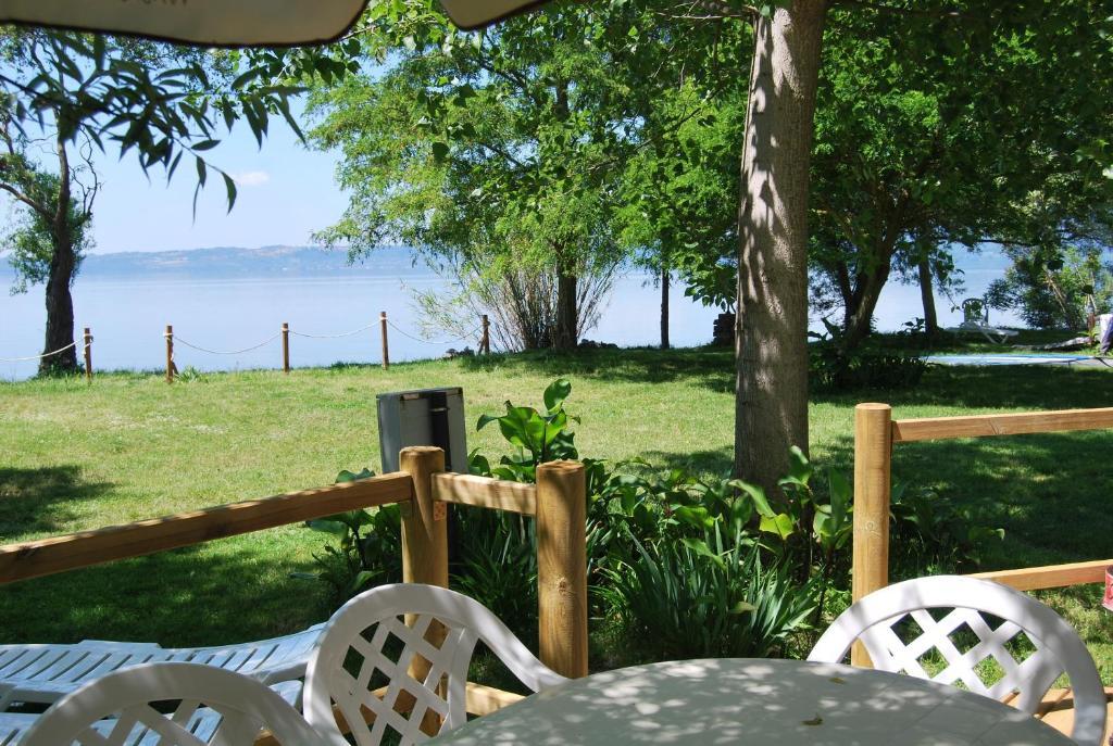 International Glamping Lago Di Bracciano Trevignano Romano Buitenkant foto