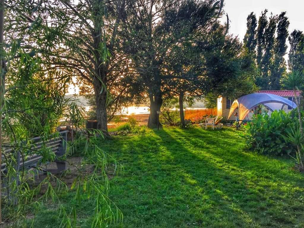 International Glamping Lago Di Bracciano Trevignano Romano Buitenkant foto